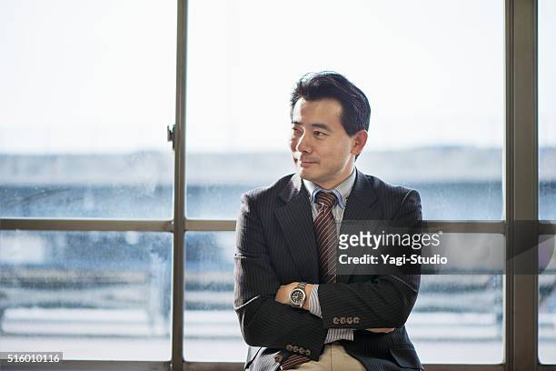 シニア大人のビジネスマンのポートレート - ビジネス　男性　日本人 ストックフォトと画像