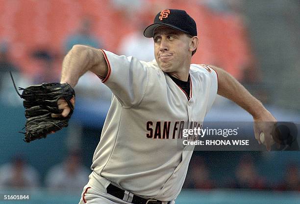 San Francisco Giants' pitcher Kirk Rueter delivers a pitch to Florida Marlins' rightfielder Eric Owens during first inning action 16 May 2001 at Pro...