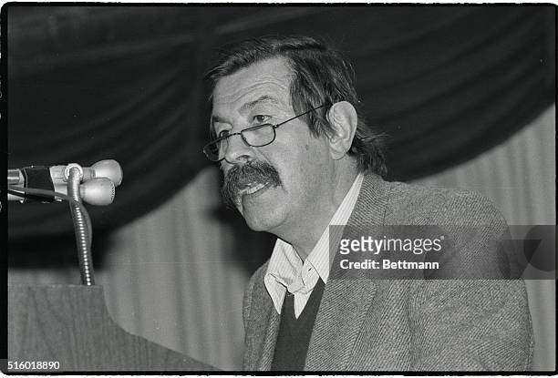 New York: Gunter Grass gives reading at Sheraton Center, 7th Ave. Between 52nd and 53rd streets, during German Book Fair 3/5 and people listen to the...