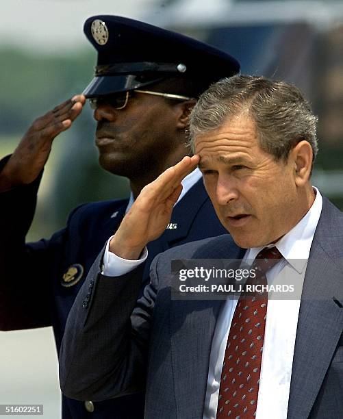Bush 1 51 Us Bush Air Force One Salute Stock Photos, High-Res Pictures, and ...