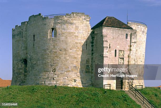 Clifford's Tower, York, North Yorkshire, 2005. View looking north from the Assize Courts. Clifford's Tower is the keep of the former York castle. The...