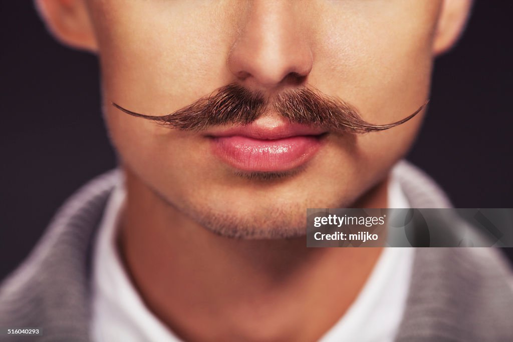 Hombre con bigote