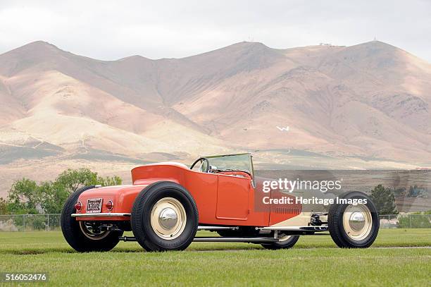 Spring Model T Model T Roadster Photos and Premium High Res Pictures - Getty Images