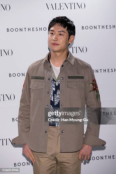 South Korean actor Lee Je-Hoon attends the photocall for "VALENTINO" Hawaiian Couture Capsule Collection at BoonTheShop on March 16, 2016 in Seoul,...