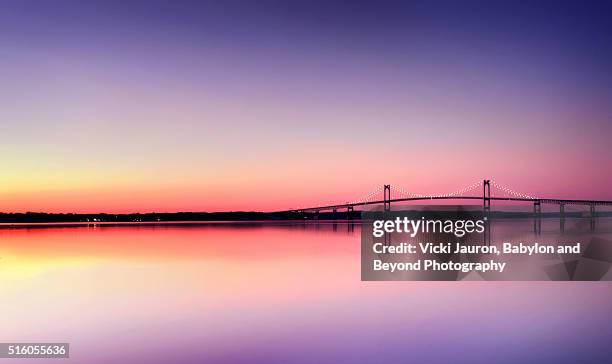 panoramic view of the newport pell bridge at sunset - newport rhode island stock-fotos und bilder