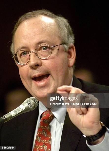 Independent counsel Ken Starr testifies before the Senate Governmental Affairs Committee hearing on the reauthorization of the Independent Counsel...