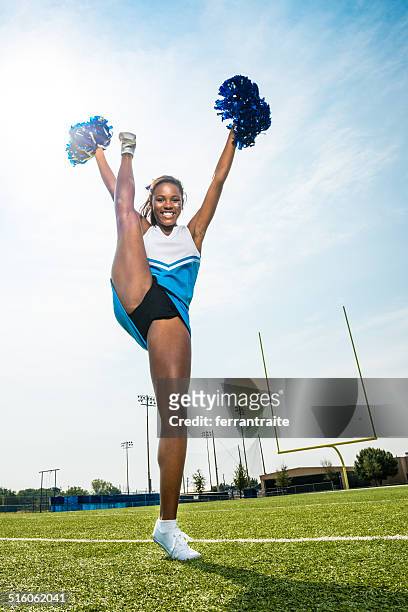 cheerleader split stand - teen cheerleader stock-fotos und bilder
