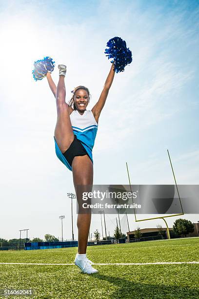 cheerleader split stand - teen cheerleader 個照片及圖片檔