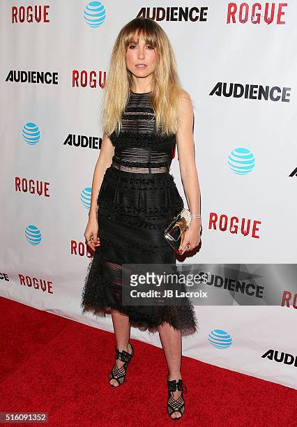 Actress Sarah Carter attends the premiere of DirecTV's 'Rogue' on March 16, 2016 in West Hollywood, California.
