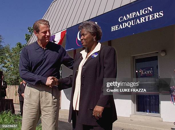 Vice President and Democratic presidential hopeful Al Gore introduces his new campaign manager Donna Brazile, at a ribbon-cutting ceremony for his...