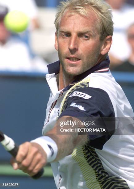 Thomas Muster from Austria returns a backhand against Gustavo Kuerten from Brasil at the Champions Cup in Indian Wells, California, 08 March. Kuerten...