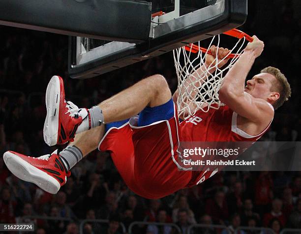 Leon Radosevic, #43 of Brose Baskets Bamberg in action during the 2015-2016 Turkish Airlines Euroleague Basketball Top 16 Round 11 game between Brose...