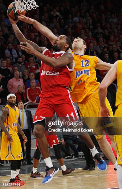 Bradley Wanamaker, #11 of Brose Baskets Bamberg competes with Sergey Monia, #12 of Khimki Moscow in action during the 2015-2016 Turkish Airlines...