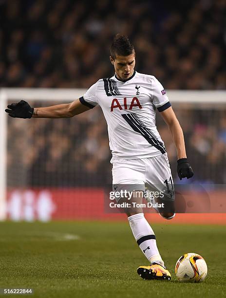 Erik Lamela of Tottenham Hotspur in action during the UEFA Europa League Round of 16 Second Leg match between Tottenham Hotspur and Borussia Dortmund...