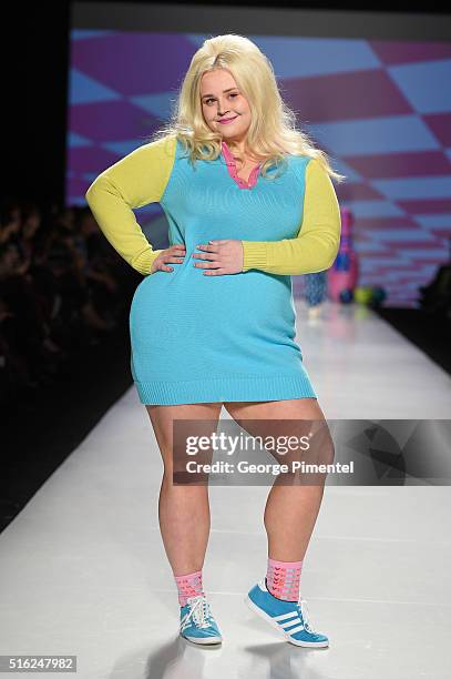 Model walks the runway wearing Hayley Elsaesser 2016 collection during Toronto Fashion Week Fall 2016 at David Pecaut Square on March 17, 2016 in...