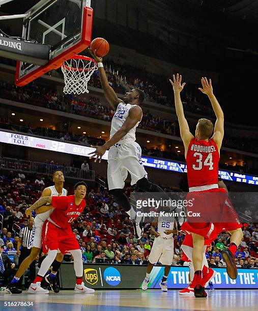 Alex Poythress of the Kentucky Wildcats shoots against the Stony Brook Seawolves in the second half during the first round of the 2016 NCAA Men's...