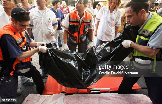 palestinian suicide bomber attacks tel aviv market - photos of suicide victims 個照片及圖片檔