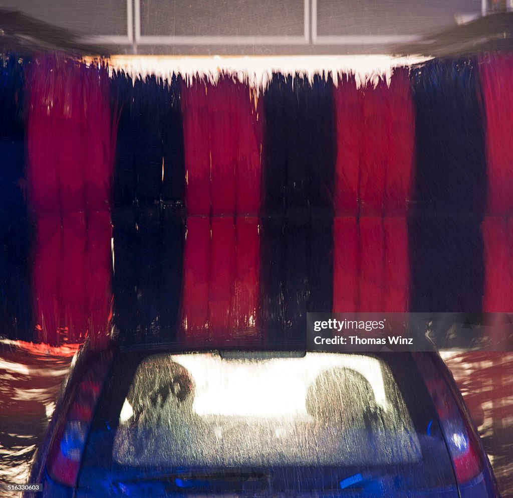 Rotating car wash brush and car