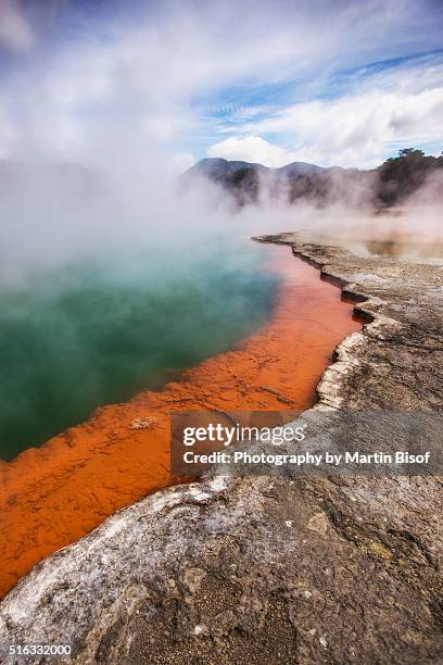 champagne pool - waiotapu thermal park stock pictures, royalty-free photos & images