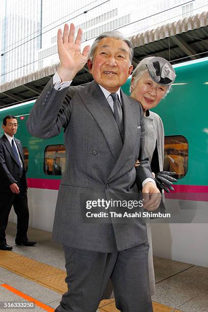 Emperor Akihito and Empress Michiko are seen on arrival at JR Tokyo station after inspecting Fukushima and Miyagi on March 18, 2016 in Tokyo, Japan....