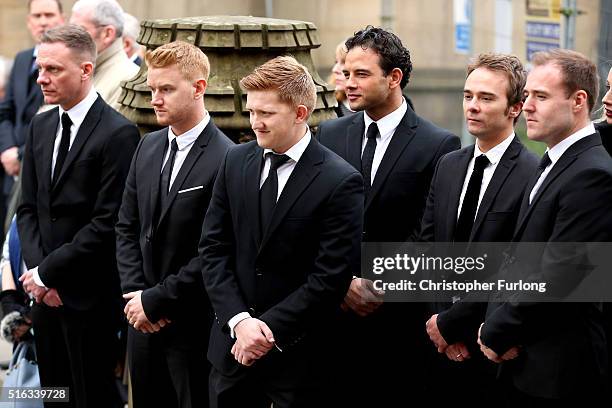 Coronation St cast members and pall bearers, Antony Cotton, Mikey North, Sam Aston, Ryan Thomas, Jack P. Shepherd and Alan Halsall pay their respects...