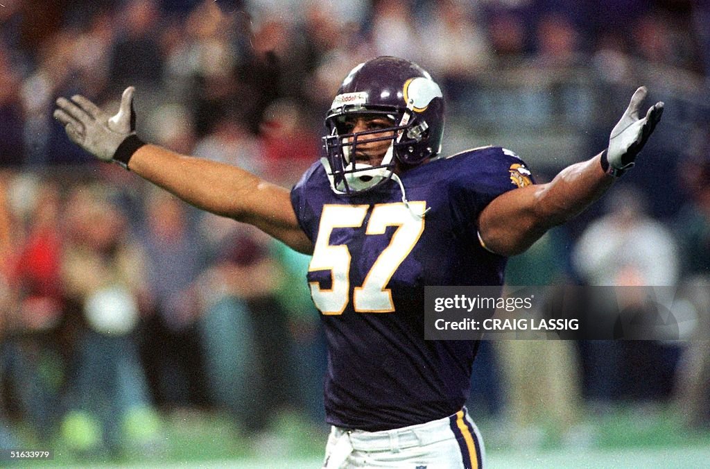 Minnesota Vikings defender Dwayne Rudd celebrates