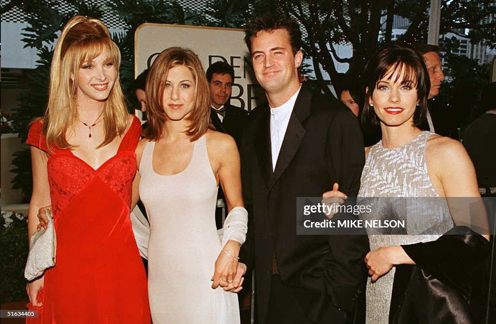 The cast of the hit US TV show "Friends" from L to