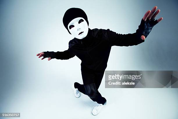 mann und mime-maske - pantomime stock-fotos und bilder