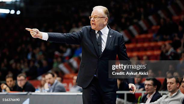 Dusan Ivkovic, Head Coach of Anadolu Efes Istanbul reacts during the 2015-2016 Turkish Airlines Euroleague Basketball Top 16 Round 11 game between...