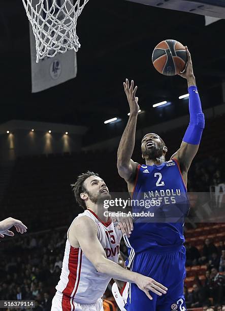 Alex Tyus of Anadolu Efes in action during the 2015-2016 Turkish Airlines Euroleague Basketball Top 16 Round 11 game between Anadolu Efes v Cedevita...