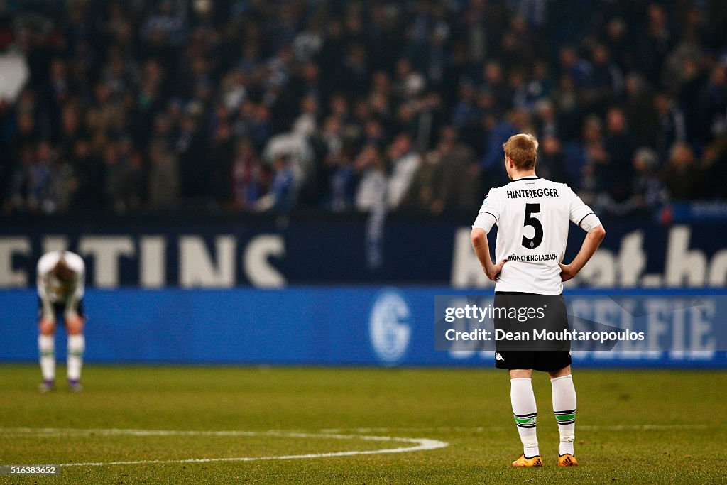 FC Schalke 04 v Borussia Moenchengladbach - Bundesliga