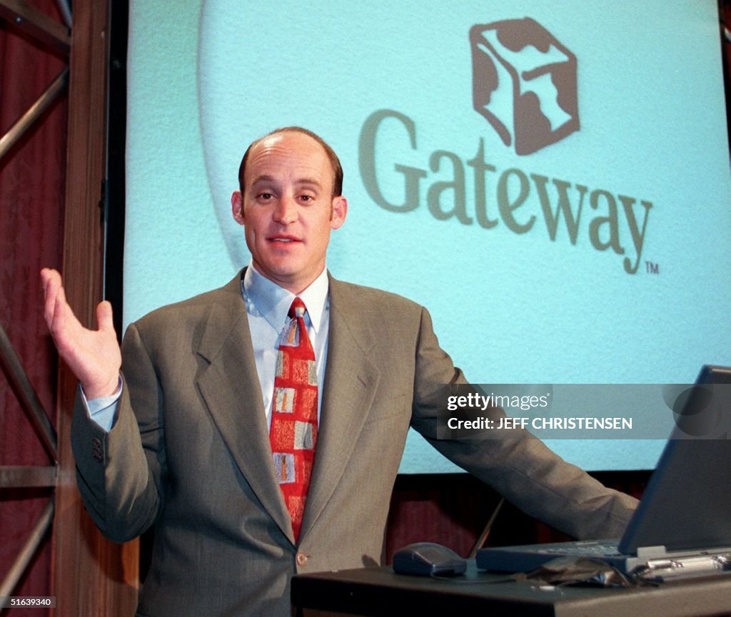 Ted Waitt, Chairman and CEO of Gateway Inc. answers questions 27 May... News Photo Getty Images