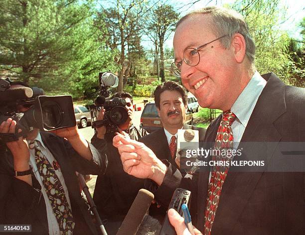 Independent counsel Kennth Starr , whose grand jury is investigating the alleged affair between US President Bill Clinton and former White House...