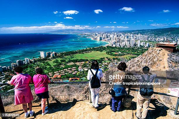summit of diamond head crater. - diamond head stock pictures, royalty-free photos & images