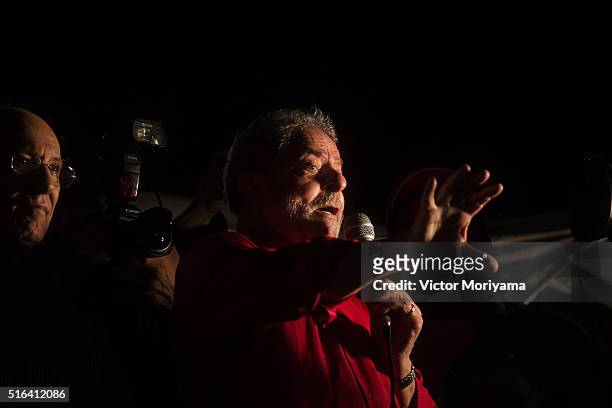 Brazilian Former President Luis Inacio Lula da Silva gives a speech to thousands of supporters out in protest on March 18 in Sao Paulo, Brazil....
