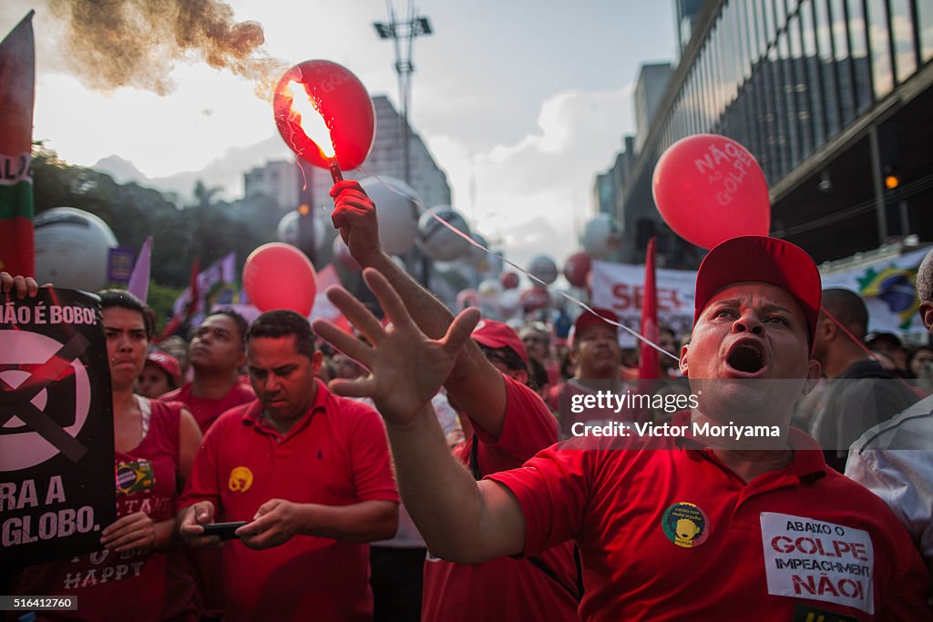 Brazilians Show Their Support For Current President Dilma And Former President Lula