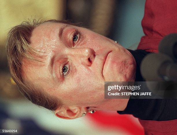 The 1997 Nobel Peace Prize winner Jody Williams addresses a luncheon, 19 November, at the National Press Club in Washington, DC. Williams spoke about...