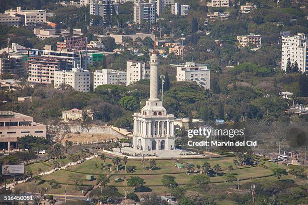 monumento a los heroes de la restauracion - monument stockfoto's en -beelden