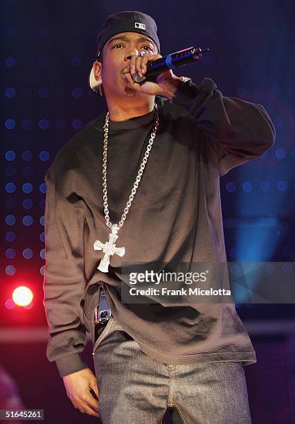 Special guest Ja Rule performs on the "Best of Both Worlds" tour, November 1, 2004 at Madison Square Garden in New York City. The tour was originally...