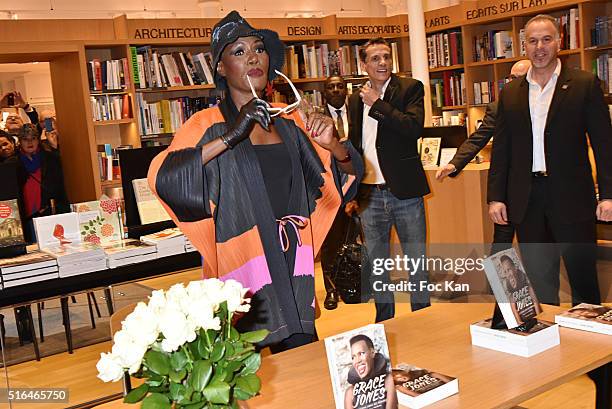 Grace Jones attends "Je n'ecrirai Jamais Mes Memoires" : Grace Jones Biography Book Signing at Le Bon Marche on March 18, 2016 in Paris, France.