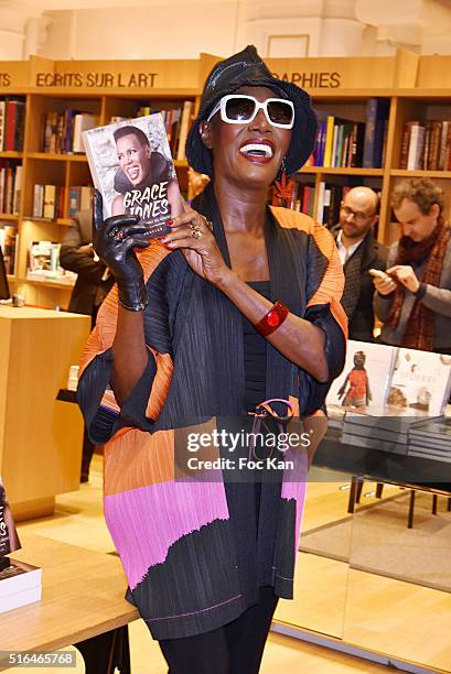 Grace Jones attends "Je n'ecrirai Jamais Mes Memoires" : Grace Jones Biography Book Signing at Le Bon Marche on March 18, 2016 in Paris, France.