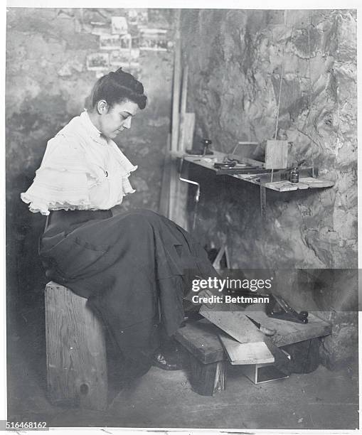 126 Handless Stock Photos, High-Res Pictures, and Images - Getty Images