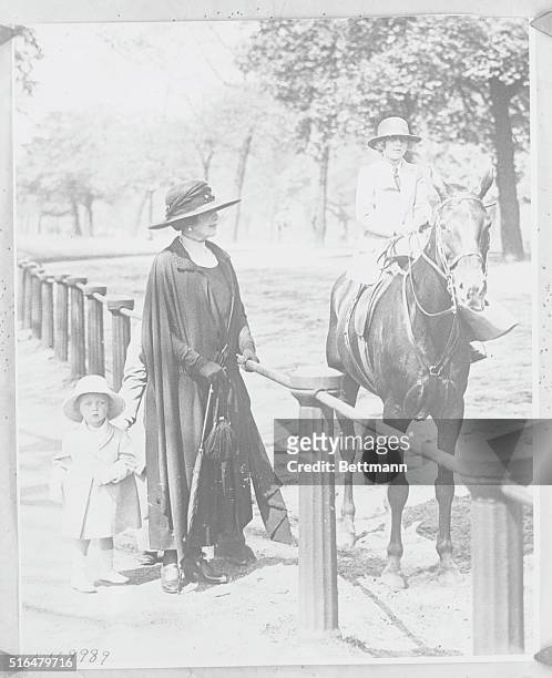 Queen Victoria of Spain with Children 1922