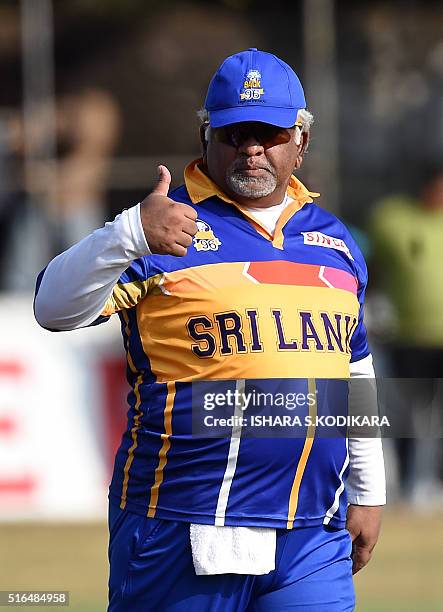 Arjun Ranatunga Talking 291 Sri Lankan Arjuna Ranatunga Photos & High Res Pictures - Getty Images