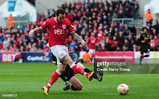 Lee Tomlin of Bristol City scores his sides second goal during the Sky Bet Championship match between Bristol City and Bolton Wanderers at Ashton...