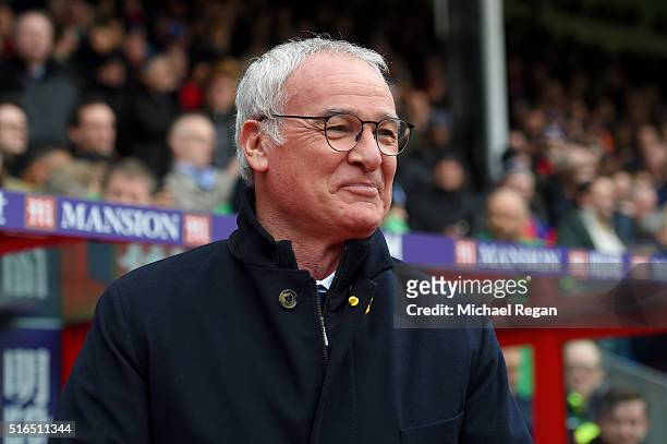 Claudio Ranieri Manager of Leicester City looks on prior to the Barclays Premier League match between Crystal Palace and Leicester City at Selhurst...