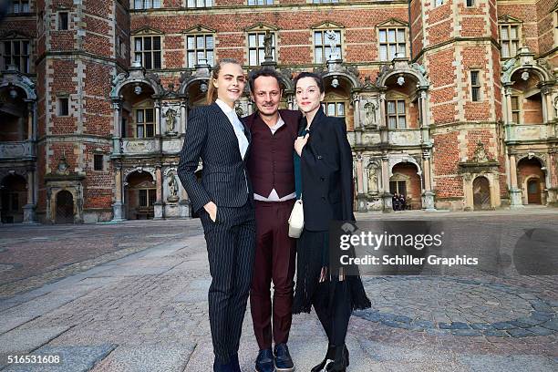 Cara Delevingne, Jonathan Yeo and Annie Clark attend the 'Jonathan Yeo Portraits' exhibition opening at the Museum of National History at...