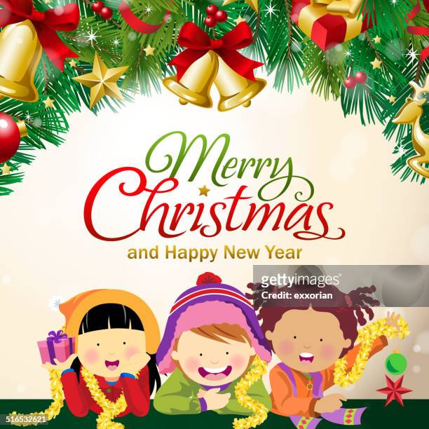 multi-ethnischen kinder feiern sie weihnachten - weihnachtsbaum schmücken stock-grafiken, -clipart, -cartoons und -symbole
