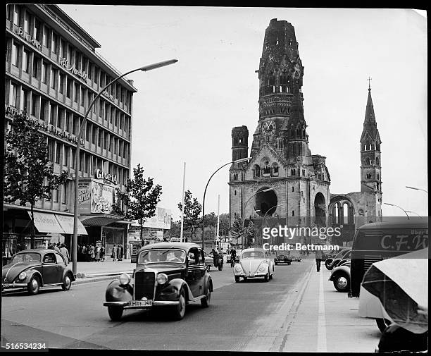 Photo shows the Kaiser Wilhelm Memorial Church in Berlin.