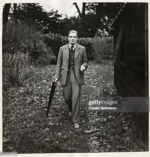 Anthony Eden , British Foreign Secretary 1935-38, 1940-45 and 1951-55 and then Prime Minister from 1955-57.